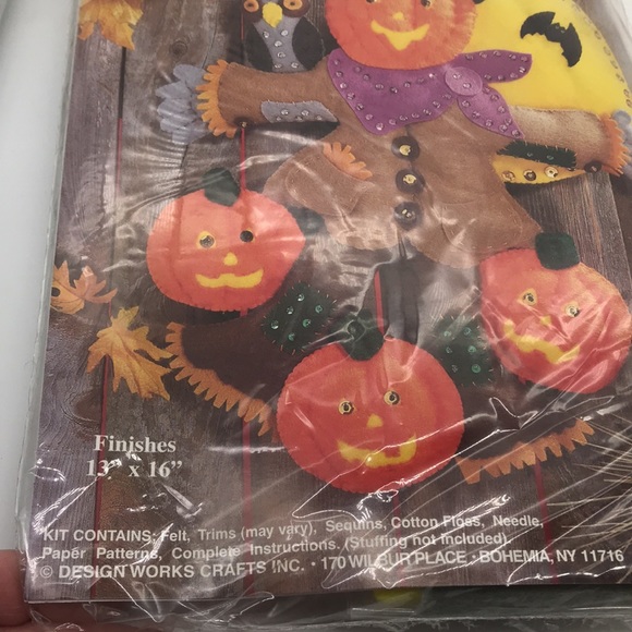 Scarecrow & Owl Felt Appliqué Wall Hanging Kit - Picture 4 of 5